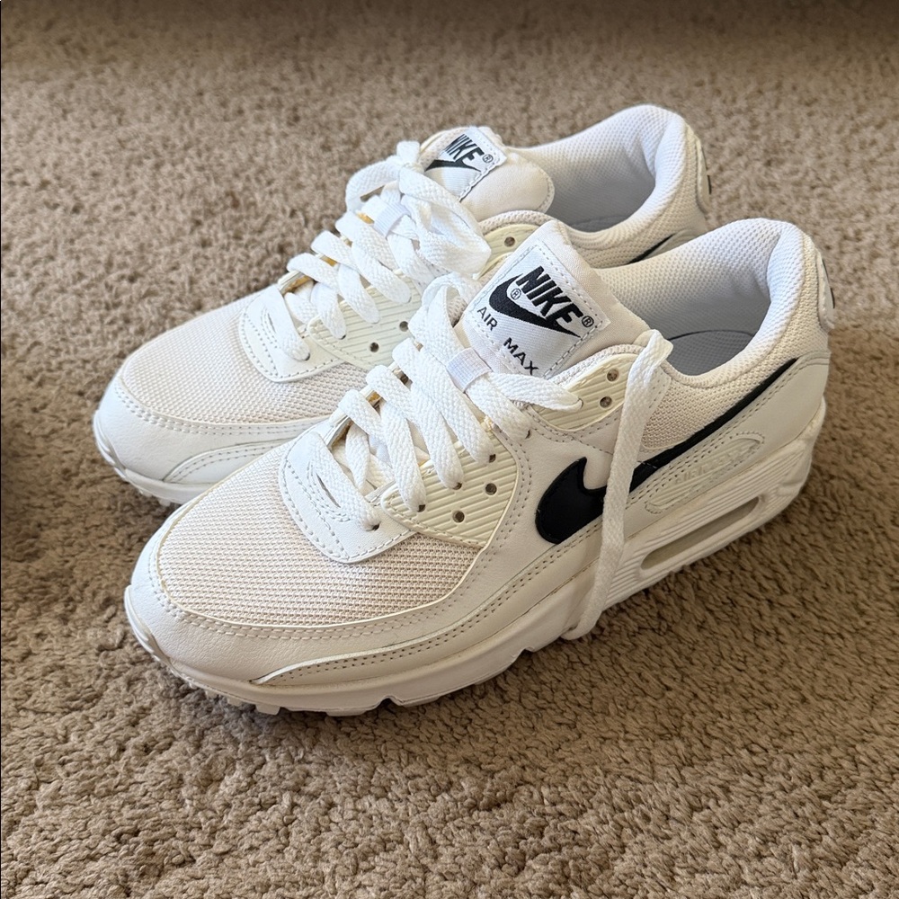 Nike air max white 7.5 EUC